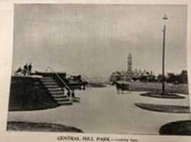 Unduh gratis Somerville High 1895 Central Hill Park foto atau gambar gratis untuk diedit dengan editor gambar online GIMP