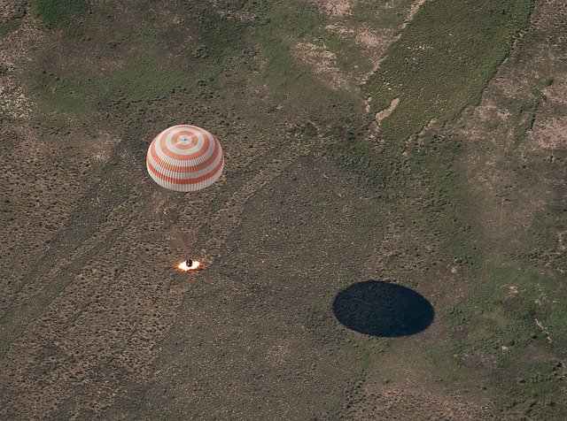 Free download soyuz landing space capsule free picture to be edited with GIMP free online image editor