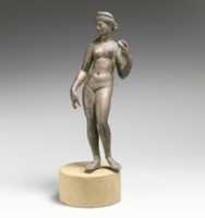 Free download Statuette of Aphrodite with apple free photo or picture to be edited with GIMP online image editor