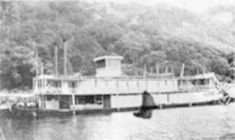 Free download Steamboat Clyde free photo or picture to be edited with GIMP online image editor