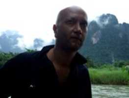 تحميل مجاني Stefano Franco Bora 2008 Laos - صورة من الفيلم الوثائقي - إطلاق 3 صورة مجانية أو صورة لتحريرها باستخدام محرر الصور عبر الإنترنت GIMP