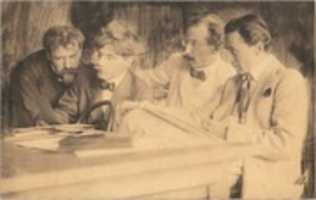 বিনামূল্যে ডাউনলোড করুন Stieglitz, Steichen, Smith and Kuehn Admiring the Work of Frank Eugene বিনামূল্যে ছবি বা ছবি GIMP অনলাইন ইমেজ এডিটর দিয়ে সম্পাদনা করা হবে