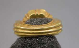 دانلود رایگان حلقه رکابی شکل با سنگ های ست با قاب دایره ای عکس یا عکس رایگان برای ویرایش با ویرایشگر تصویر آنلاین GIMP
