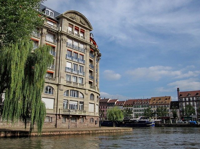 ดาวน์โหลดภาพฟรี strasbourg rhine eu alsace เพื่อแก้ไขด้วย GIMP โปรแกรมแก้ไขรูปภาพออนไลน์ฟรี