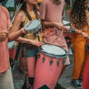 Street musicians in a vibrant urban setting  screen for extension Chrome web store in OffiDocs Chromium