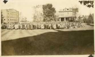 הורדה חינם Students @ Iowa College בשנת 1922 תמונה או תמונה בחינם לעריכה עם עורך התמונות המקוון GIMP