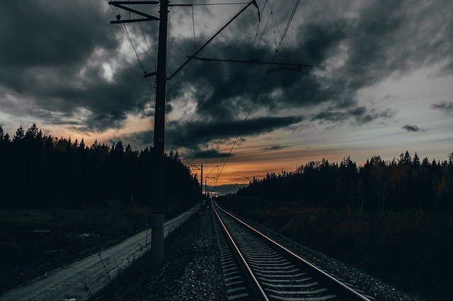 Descarga gratuita Sunset Railways Dark: foto o imagen gratis y gratuita para editar con el editor de imágenes en línea GIMP
