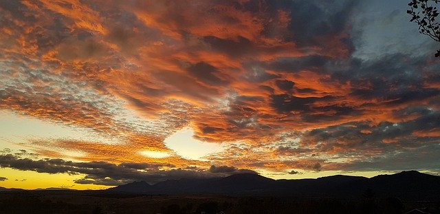 Téléchargement gratuit Sunset Sierra De Madrid - photo ou image gratuite à éditer avec l'éditeur d'images en ligne GIMP