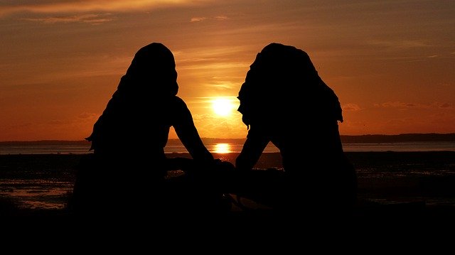 Libreng download Sunset Women Silhouette - libreng larawan o larawan na ie-edit gamit ang GIMP online na editor ng imahe