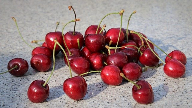 Free download sweet cherry ed cherries sweet free picture to be edited with GIMP free online image editor