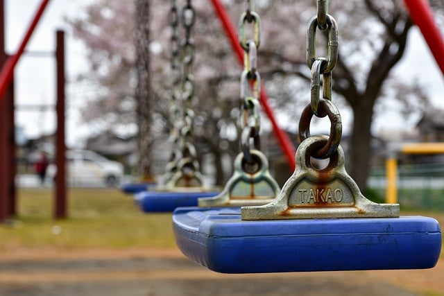 ดาวน์โหลดฟรี swing park play set ภาพฟรีสำหรับแก้ไขด้วย GIMP โปรแกรมแก้ไขภาพออนไลน์ฟรี