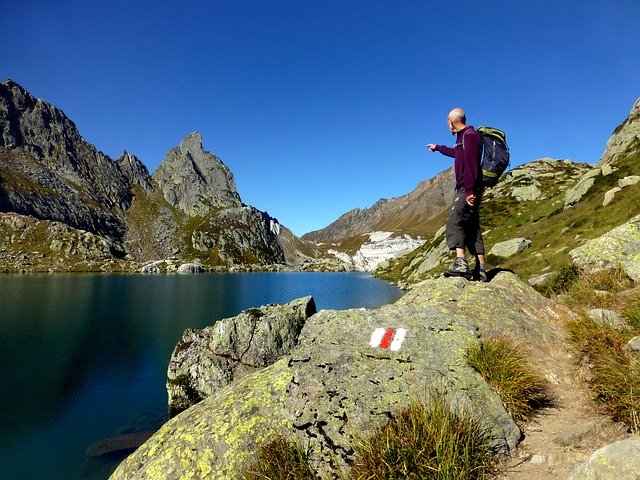 تحميل مجاني لجبال سويسرا ليفنتينا المرتفعة مجانًا ليتم تحريرها باستخدام محرر الصور المجاني عبر الإنترنت من برنامج جيمب
