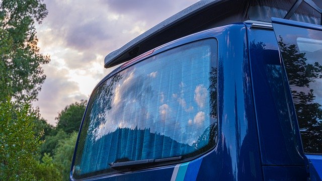 ดาวน์โหลดฟรี t5 vw bus หน้าต่างด้านหลัง clouds ฟรีรูปภาพที่จะแก้ไขด้วย GIMP โปรแกรมแก้ไขรูปภาพออนไลน์ฟรี