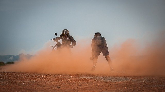 ดาวน์โหลดฟรี Taken Color Dust Vehicle - ภาพถ่ายหรือรูปภาพฟรีที่จะแก้ไขด้วยโปรแกรมแก้ไขรูปภาพออนไลน์ GIMP