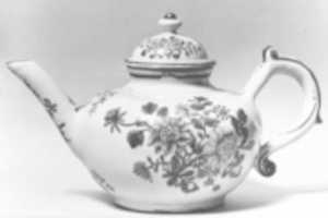 Free download Teapot with peonies free photo or picture to be edited with GIMP online image editor