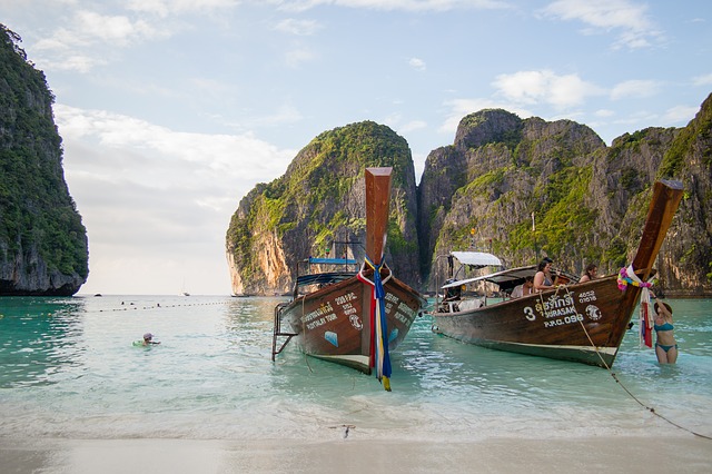 Bezpłatne pobieranie tajlandia plaża Maya Bay Beach darmowe zdjęcie do edycji za pomocą bezpłatnego internetowego edytora obrazów GIMP