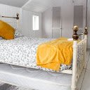 The bed is warm  screen for extension Chrome web store in OffiDocs Chromium