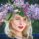 The girl wears flowers on her head  screen for extension Chrome web store in OffiDocs Chromium