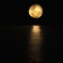 The moon hugs the sea  screen for extension Chrome web store in OffiDocs Chromium