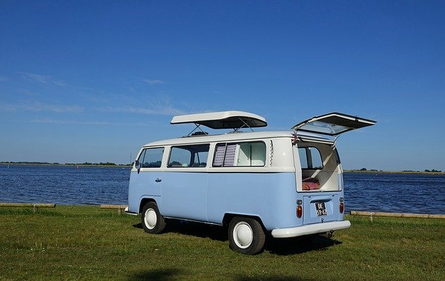 Free download the old van volkswagen oldtimer van free picture to be edited with GIMP free online image editor