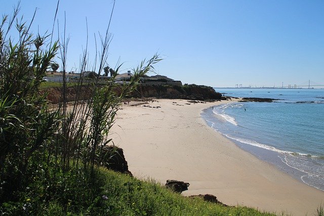 Laden Sie das kostenlose Bild am Strand von Santa Maria kostenlos herunter, um es mit dem kostenlosen Online-Bildbearbeitungsprogramm GIMP zu bearbeiten