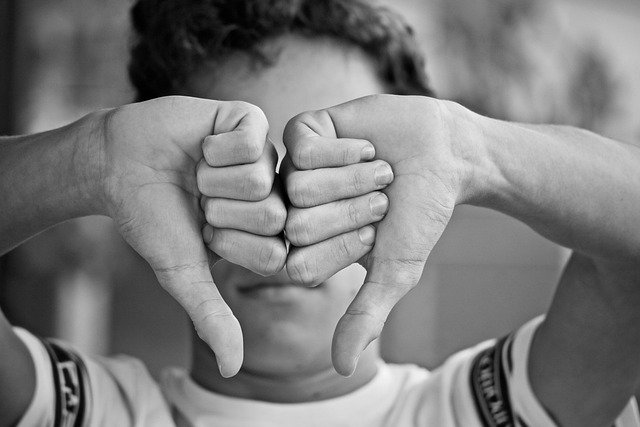 Free download thumbs down disapprove gesture free picture to be edited with GIMP free online image editor
