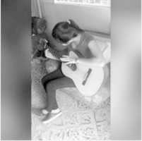 Free download Tocando La Guitarra A Fondo free photo or picture to be edited with GIMP online image editor