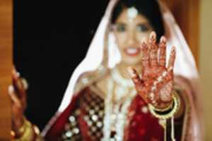 Free download Top 10 Mehndi Designs in Dubai | Mehndi Lover free photo or picture to be edited with GIMP online image editor