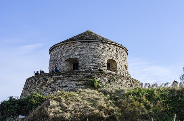 Download gratuito Tower Vauban Port-En-Bessin - foto o immagine gratuita da modificare con l'editor di immagini online GIMP