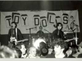 قم بتنزيل صورة Toy Dolls مجانًا أو صورة لتحريرها باستخدام محرر الصور عبر الإنترنت GIMP