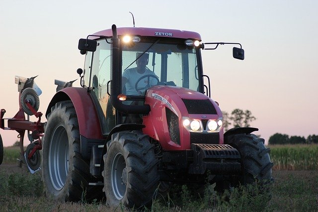 Free download tractor zetor fronterra 135 free picture to be edited with GIMP free online image editor
