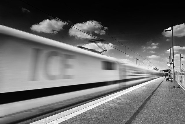 ดาวน์โหลดฟรี Train Ice Railway Station - ภาพถ่ายหรือรูปภาพฟรีที่จะแก้ไขด้วยโปรแกรมแก้ไขรูปภาพออนไลน์ GIMP