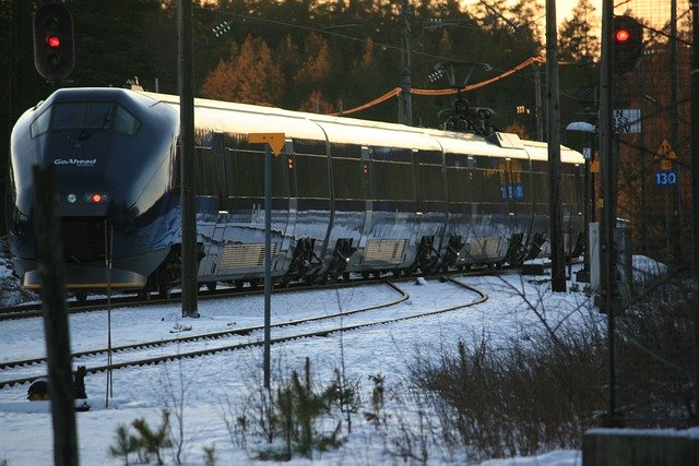 Descărcare gratuită tren cale ferată zăpadă cale ferată imagine gratuită pentru a fi editată cu editorul de imagini online gratuit GIMP