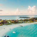 Tropical paradise: Luxury resort on turquoise water  screen for extension Chrome web store in OffiDocs Chromium