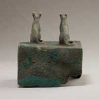 Free download Two cats surmounting a box for an animal mummy free photo or picture to be edited with GIMP online image editor