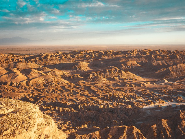 Muat turun percuma valle de la luna desert sunset gambar percuma untuk diedit dengan editor imej dalam talian percuma GIMP