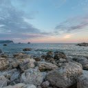 Vast water of rippling ocean with stony coast  screen for extension Chrome web store in OffiDocs Chromium