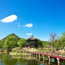 Verdant Palace Garden with Lakeside Pavilion  screen for extension Chrome web store in OffiDocs Chromium