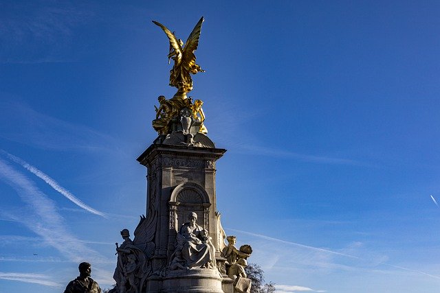 Free download victoria memorial statue free picture to be edited with GIMP free online image editor