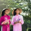Vietnamese women  screen for extension Chrome web store in OffiDocs Chromium