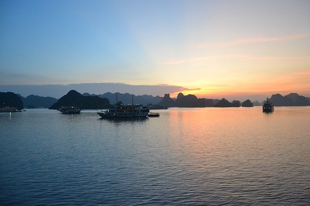 Gratis download vietnam ha long bay zonsondergang azië gratis foto om te bewerken met GIMP gratis online afbeeldingseditor