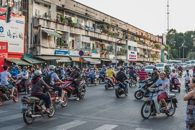 Muat turun percuma vietnam ho chi minh saigon gambar percuma moped untuk diedit dengan editor imej dalam talian percuma GIMP