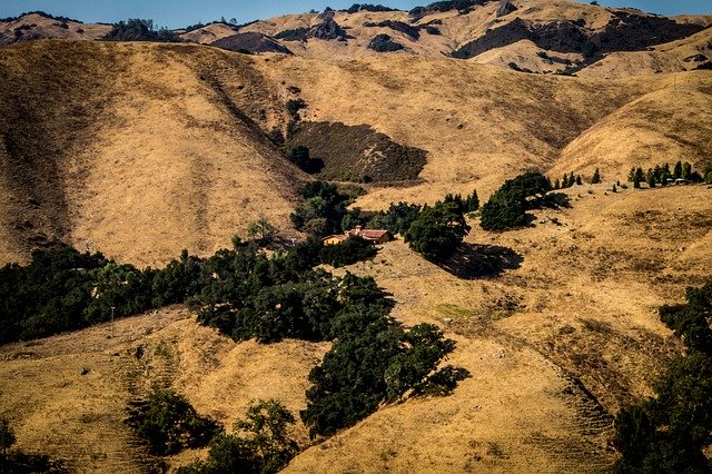 Free download villa house lonely mountains free picture to be edited with GIMP free online image editor