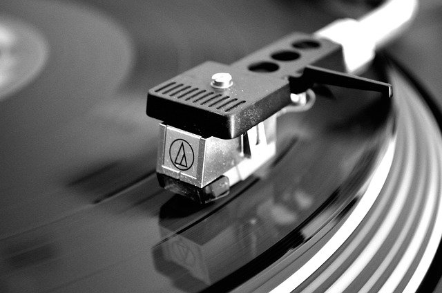 Free download vinyl turntable record player hifi free picture to be edited with GIMP free online image editor