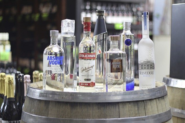 Bezpłatne pobieranie Vodka Drink Alcohol - bezpłatne zdjęcie lub obraz do edycji za pomocą internetowego edytora obrazów GIMP