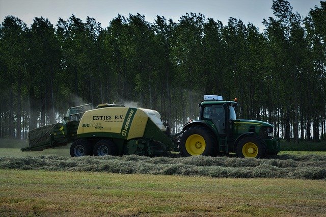 Free download wage operating landscape agriculture free picture to be edited with GIMP free online image editor