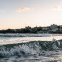 Waves roll onto the shore  screen for extension Chrome web store in OffiDocs Chromium