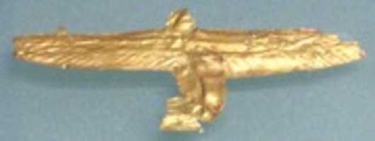 הורדה בחינם של Winged uraeus amulet תמונה או תמונה בחינם לעריכה עם עורך התמונות המקוון GIMP