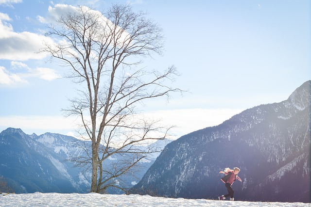 تنزيل صور مجانية لطفلة الشتاء للجبال الشتوية ليتم تحريرها باستخدام محرر الصور المجاني على الإنترنت من GIMP