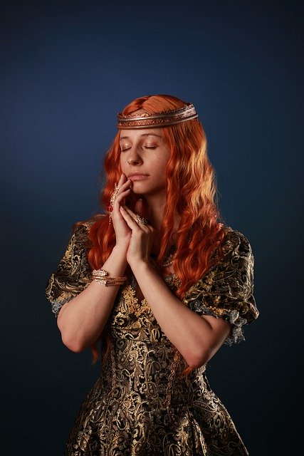 Free download woman queen middle ages portrait free picture to be edited with GIMP free online image editor